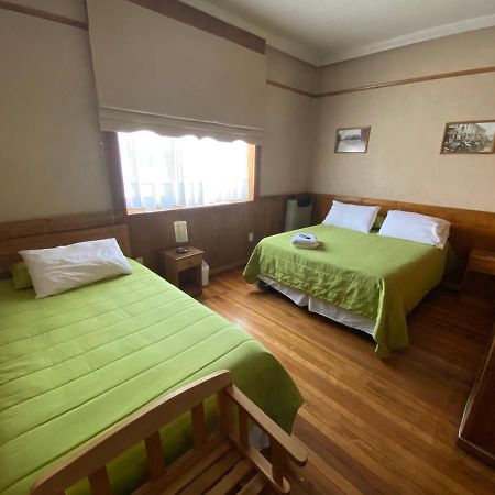 Hostal Chalet Las Violetas 蓬塔阿雷纳斯 外观 照片