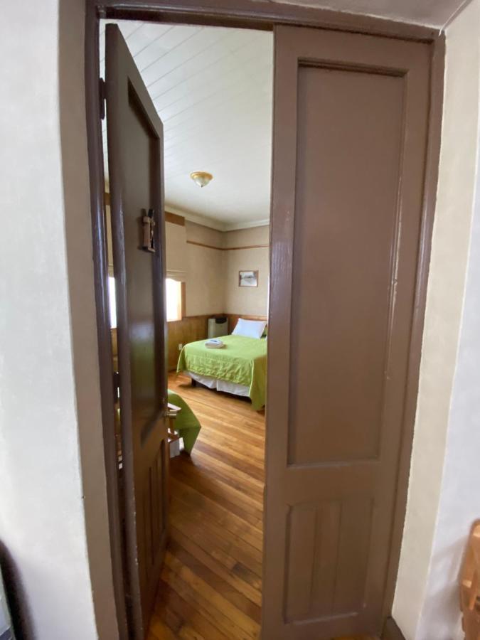 Hostal Chalet Las Violetas 蓬塔阿雷纳斯 外观 照片