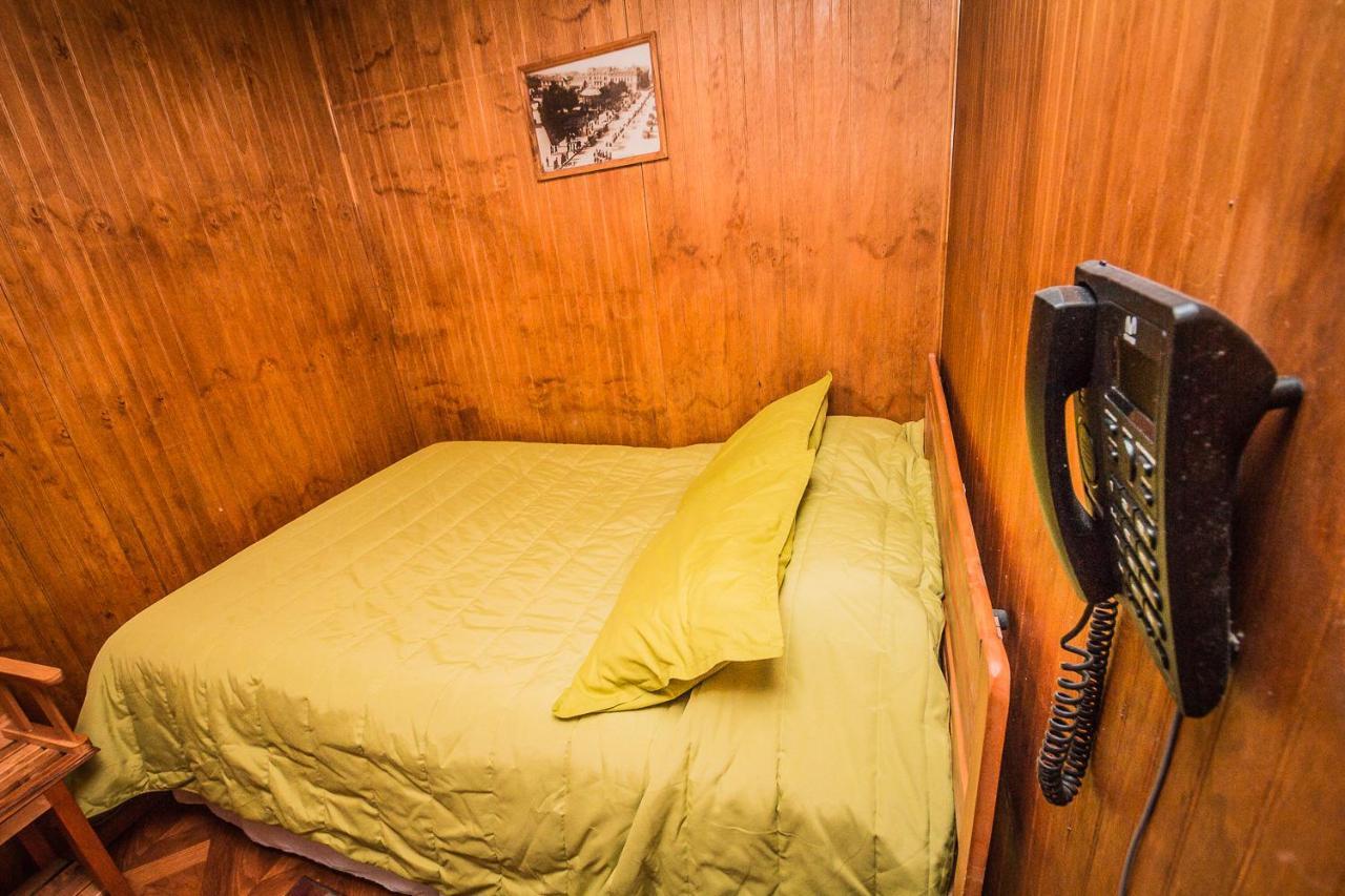Hostal Chalet Las Violetas 蓬塔阿雷纳斯 外观 照片
